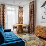 Siesta Boutique Smart Suites